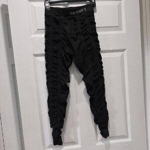 Skinify Black Ruched Leggings
